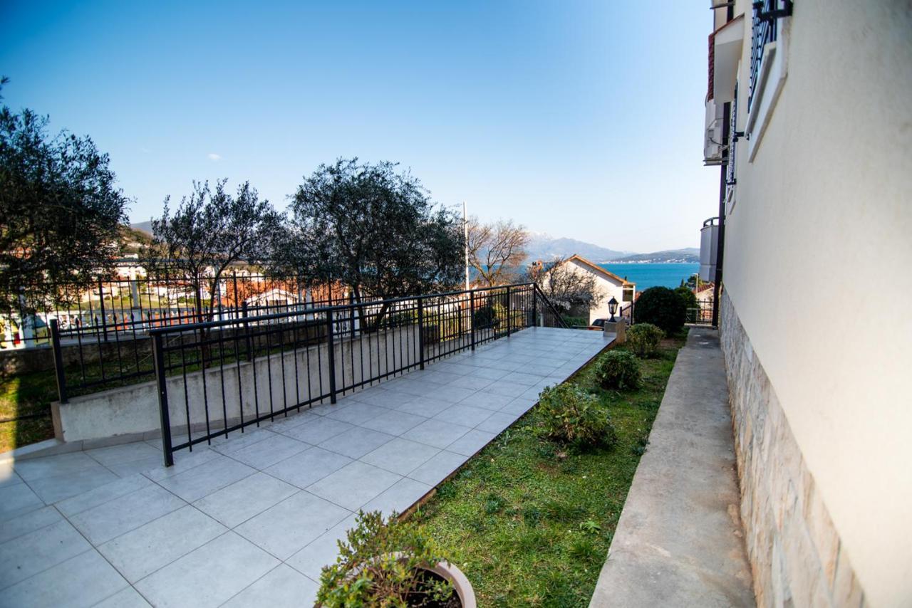 Boka Apartment Baošići Exteriör bild